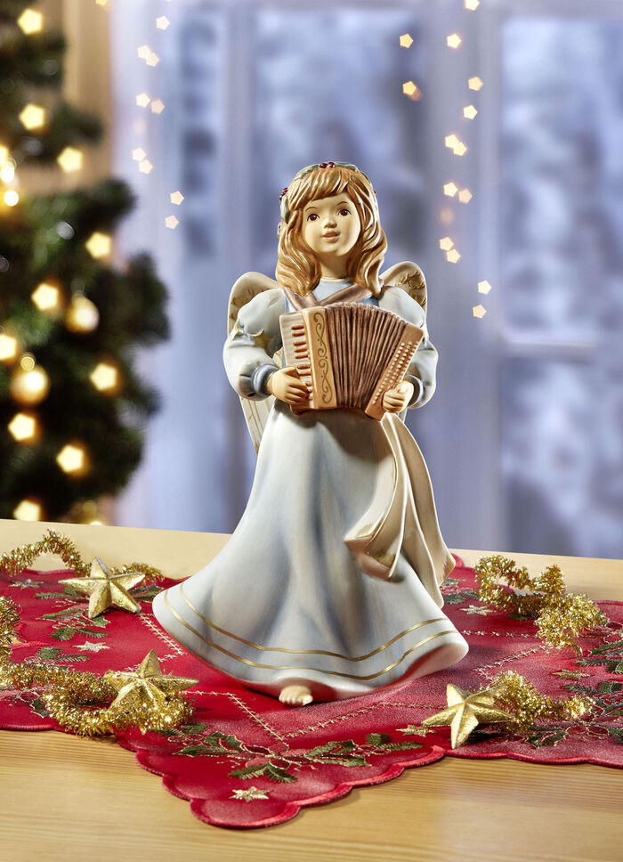 Goebel engel van fijn aardewerk 