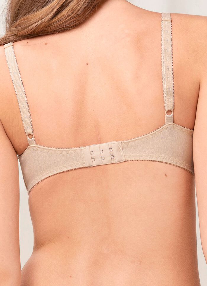 Triumph Amourette beugelbh met elastische kant 