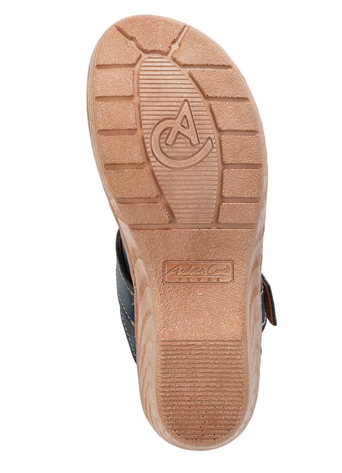 Andrea Conti klomp gemaakt van nappaleer met een gerimpelde structuur 