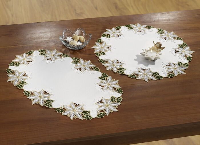 tafeldecoratie met organza inzetstukken 