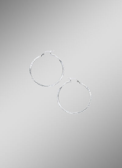 Oorringen met structuur 