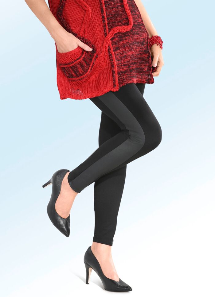 Legging van een interessante materiaalmix 