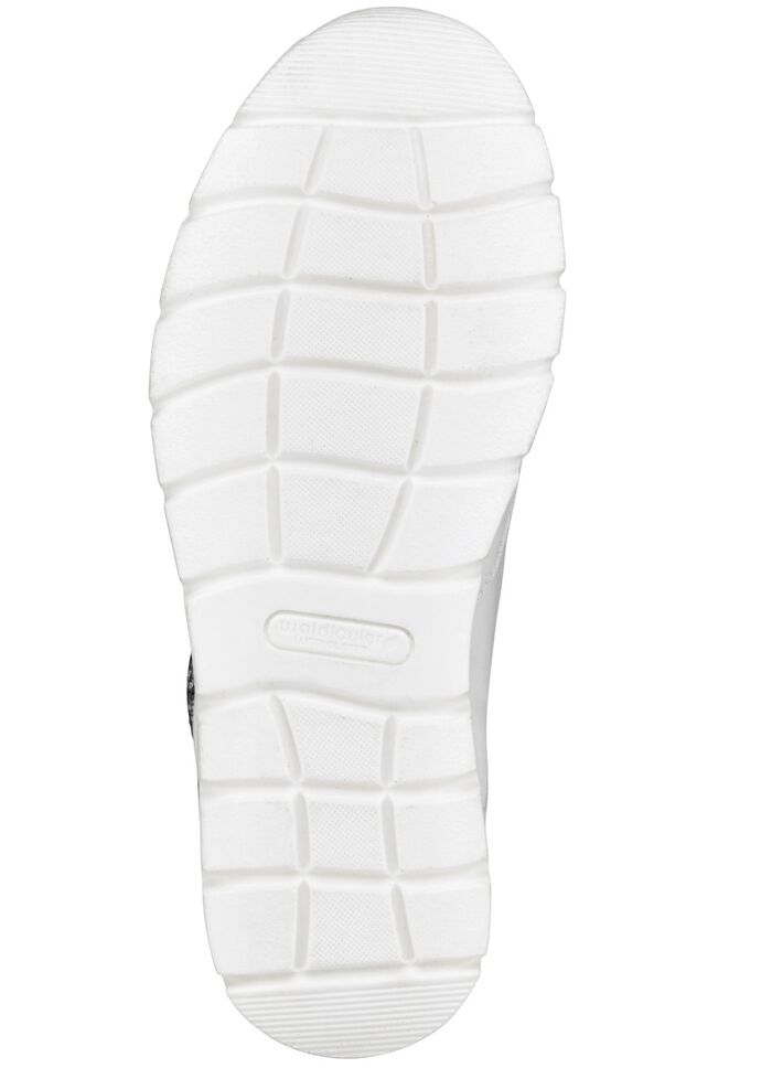 Waldl&auml;ufer veterschoen gemaakt van een interessante materiaalmix 