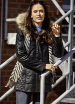 Leren jack met afneembare capuchon 