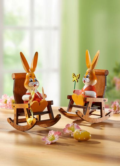 Konijnen in een schommelstoel 