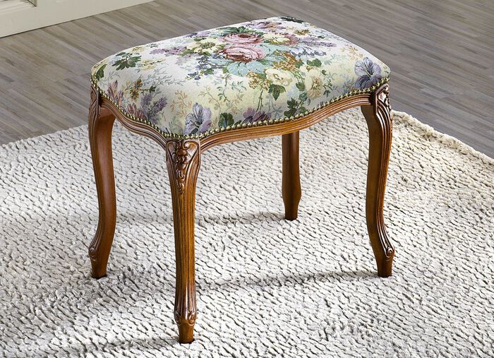 Hocker met gebloemde Gobelin bekleding 