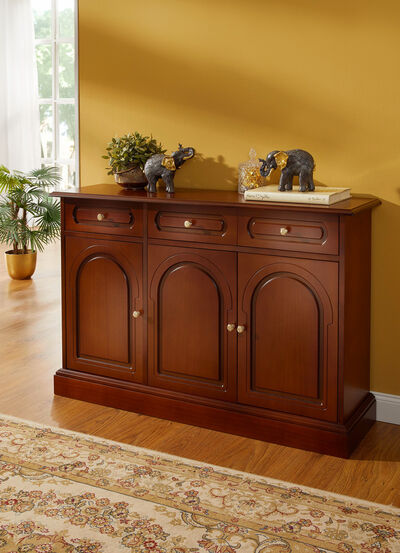 Meubelserie met typisch Italiaanse flair  Meubelserie met typisch Italiaanse flair