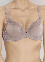 Sassa beugelbh met elastische kant NOUGAT