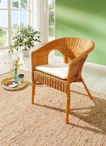 Aantrekkelijke rotan stoel gemaakt van rieten riet 