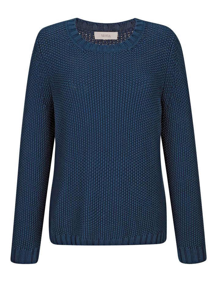 Grofgebreide trui met sjaal 