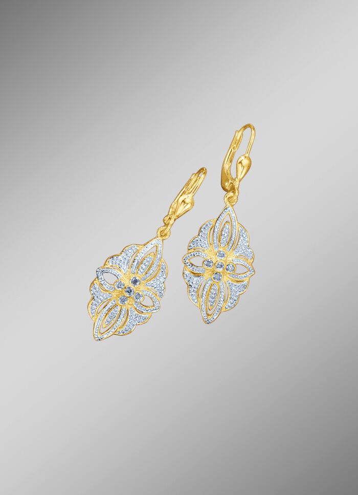 Oorbellen met diamanten in een bloemmotief 