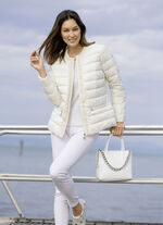 Jasje met decoratieve parelversiering 