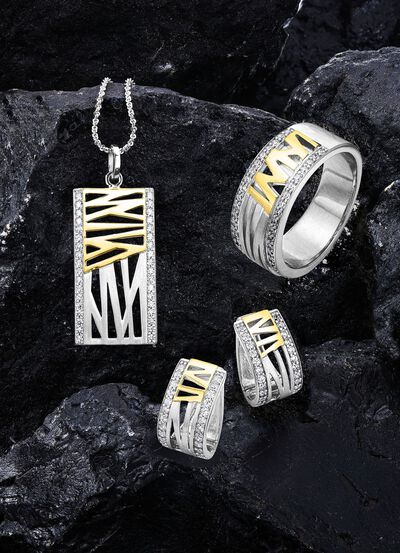 Damesring in twee kleuren met synthetische zirkonia 