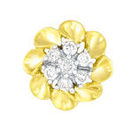 Chique bloemvormige oorknopjes met 14 briljant geslepen diamanten 