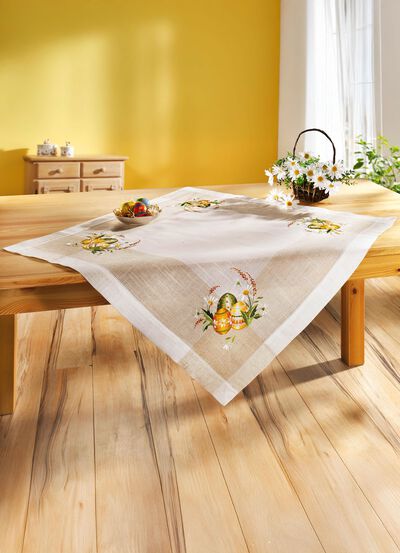 Charmante accessoires met kleurrijk paaseimotief 