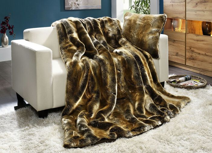 Woonaccessoires van natuurlijk langharig imitatiebont SABELBRUIN