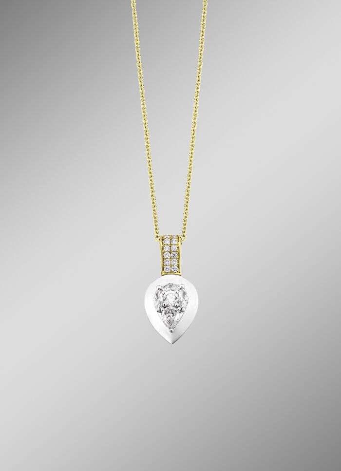 Hanger met briljant geslepen diamanten 