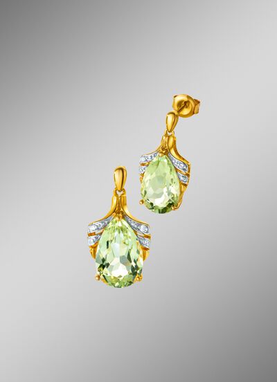 Oorknopjes met een druppelvormige amethist 