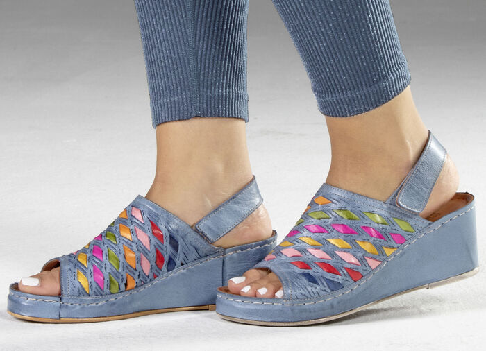 Gemini sandalen met verfijnde, kleurrijke gevlochten details JEANS