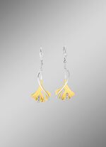 Ginkgo-blad oorbellen in twee kleuren met synthetische zirkonia 
