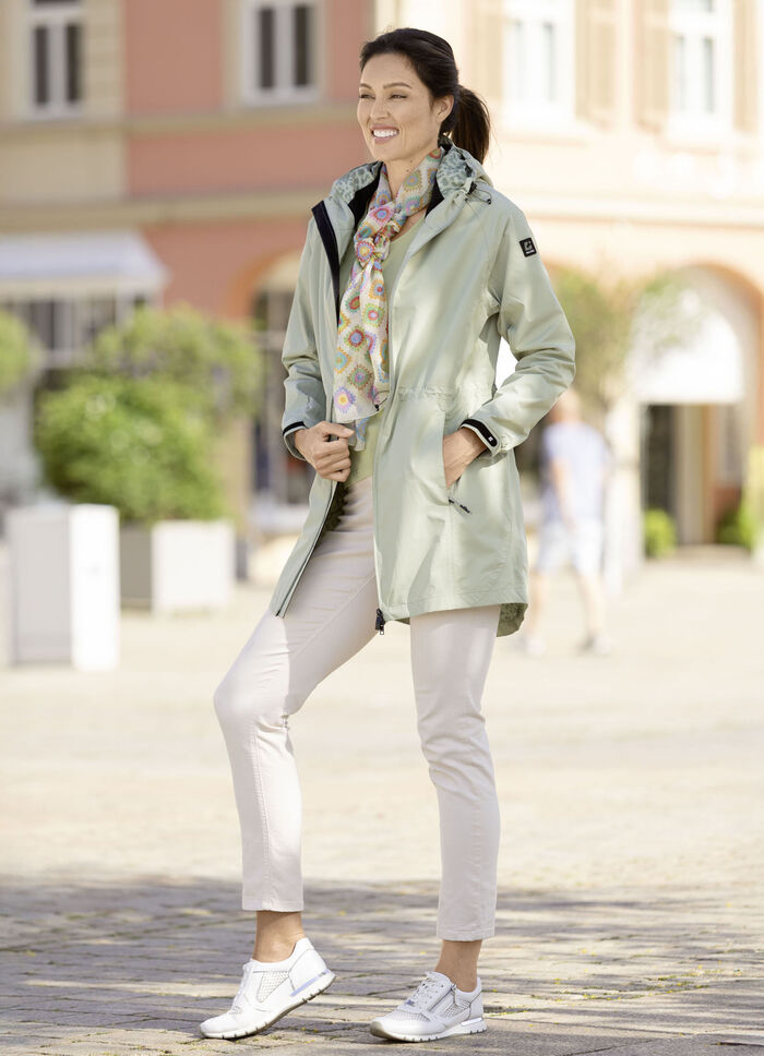 Functionele korte jas met vaste capuchon LINDGRÜN