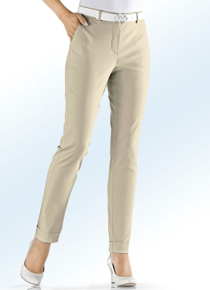 Broek in modieuze lengte ZAND