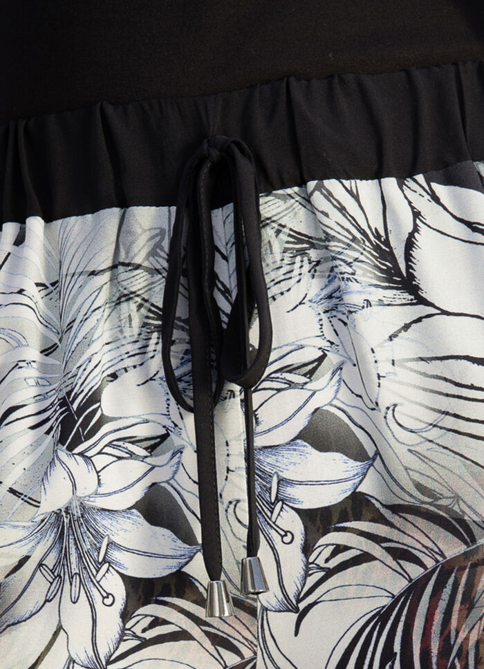 Broek met glanzende gekleurde inkjetprint 