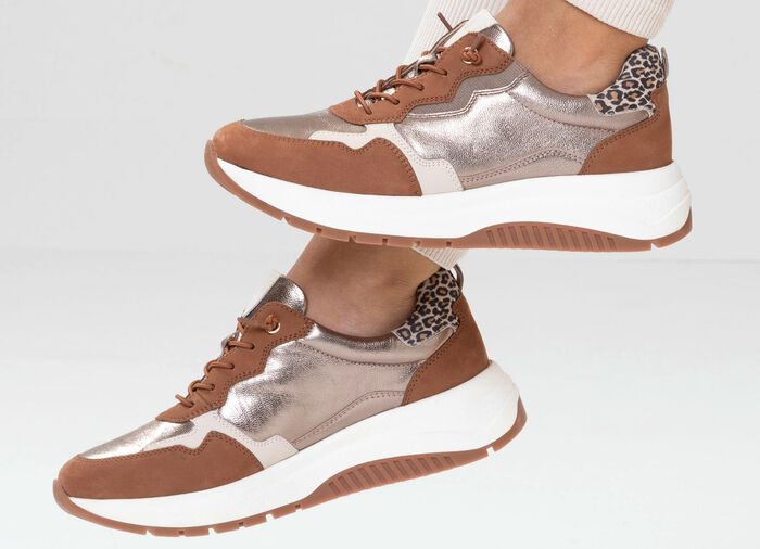 Caprice, trendy damessneakers, breedte G, met uitneembaar voetbed COGNAC-ALTGOLD