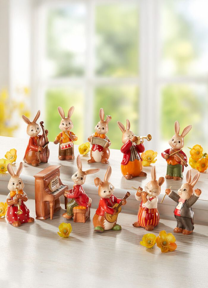 Konijnenmuzikanten gemaakt van fijn steengoed 