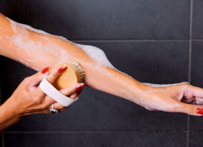 Rug-  en handborstel van hout 