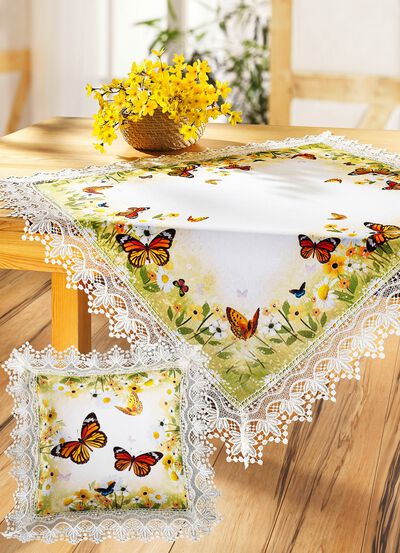 Tafel- en kamerdecoratie met luxueus kant 