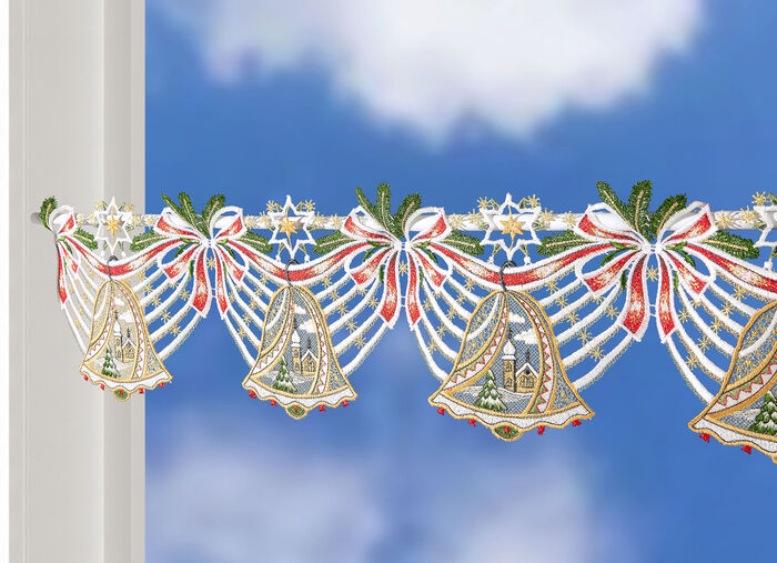 Paaldecoratie gemaakt van echt Plauenkant 