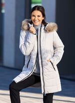 Functionele lange jas met voering van imitatiebont in de capuchon 