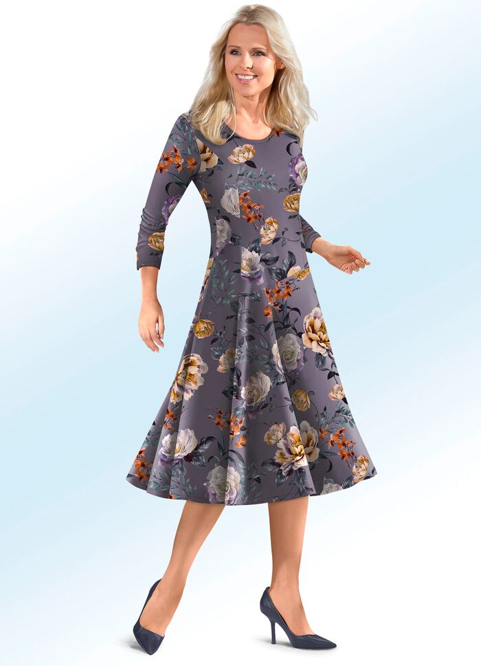 Jurk met zwierende rok 