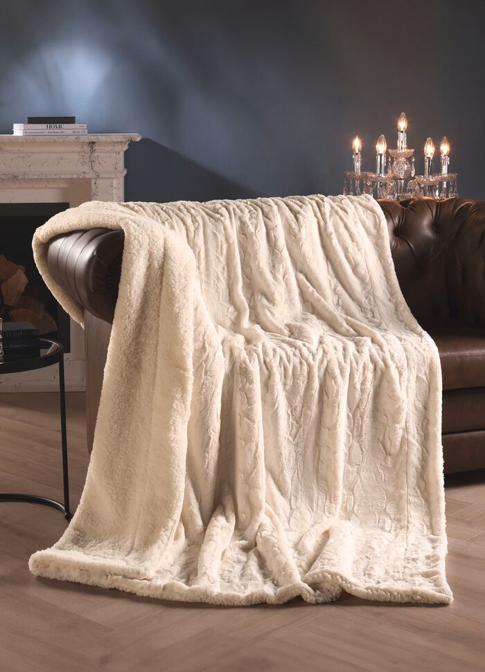 Gezellig dekentje van imitatiebont 