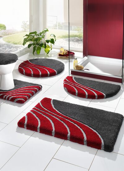 Badkamerset met hoog-laag effect 